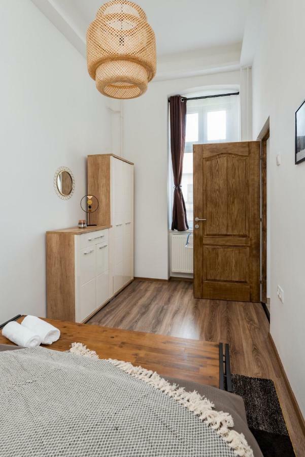 Central Kira Apartment Budapest Eksteriør billede