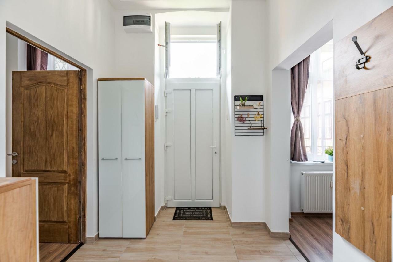 Central Kira Apartment Budapest Eksteriør billede